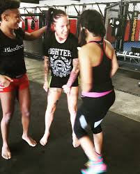 The liner will create a smooth barrier between you and your pants, functioning very similarly, and more cheaply, to the camel ammo and camelflage. Bec Rawlings On Twitter Hold Up Say No To Camel Toe Paulinagrana2 Angieoverkill Saynotocameltoe Vaginagate