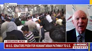 Теперь афганцы массово пытаются покинуть страну. Fb0sjkav7wurdm