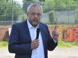 Il tennis italiano piange giovanni uggetti, maestro e giornalista pubblicista, scomparso a 69 anni la scorsa settimana dopo una breve malattia. Gwkesmyku4gx7m