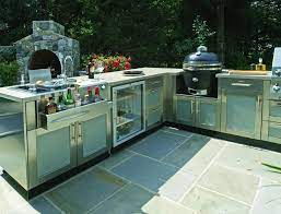 When having fun, entertaining, socializing, relaxing and making life more convenient are all things that matter to you, then you will enjoy the benefits of an outdoor, poolside kitchen. 95 Cool Outdoor Kitchen Designs Digsdigs