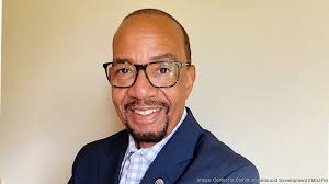 Black Leaders: Freddie Bell, KMOJ-FM