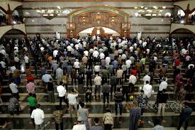 Yaitu 20 rakaat sholat tarawih dan 3 rakaat. Jeib7s L9 W0wm