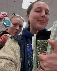 Emma (@emma.vail) • Instagram photos and videos