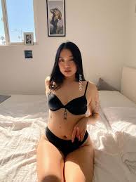 had a hard day.. can you cheer me up? nudes | GLAMOURHOUND.COM HD phone wallpaper