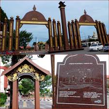 Kota baru parahyangan memiliki pintu gerbang utama berkonsep astronomi dalam bentuk konstelasi tata surya. My Honda Hybrid Road Trip To Kota Bharu Kelantan Calista Leah Liew