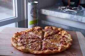 This delicious italian sauce is highly versatile and can be served, not only on spaghetti, but in pasta bakes and even tacos. Basic Cheese With Beef Bolognese Sauce Pizza
