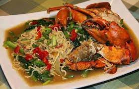 Sambil tunggu ketam masak tu, boleh lee potong bawang besar dan bawang putih tu ketuk je dengan. Rasa Maggi Ketam Y Bahan Bahan 1 Paket Maggi Kari 1 Facebook