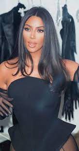 Who Made Kim Kardashian S Black Top Kim Kardashian Hair Kardashian Hair Kim Kardashian Makeup