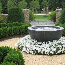 43 Beautiful Water Features On The Front Yard Decoarchi Com Water Features In The Garden Fountains Backyard Garden Fountains