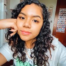 Johanna Cruz's Instagram, Twitter & Facebook