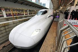Landasan kereta api shinkansen menghubungkan empat pulau utama. Shinkansen N700s Tren Halaju Tinggi Dengan Pek Bateri Ekstra Careta