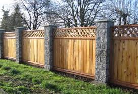 Pin By Kelly Tucker On Outdoor Living Wood Fence Fence Design Fence With Lattice Top