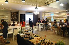 Taman mount austin's charm is the fact that it has more than 10 bubble tea shops in a single street. 24 Must Try Cafes In Mount Austin Perfect For Foodies Who Simply Love Food Johor Now