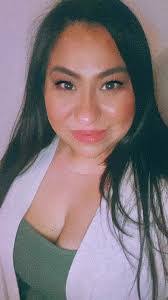 Bonnie Acosta's Instagram, Twitter & Facebook