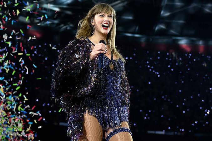 Taylor Swift's Life in Photos: From Young Country Superstar to  Grammy-Winning Legend