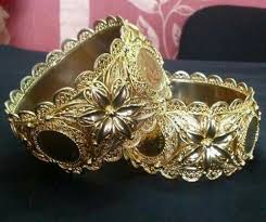 Le Bijou Algerien Des Techniques Et Des Materiaux Multiples Sont A La Disposition Des Artisans C Est Surt Traditional Jewelry Filigree Jewelry Jewelry Center