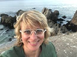 Coastal drive in Pacific Grove for summer serenity