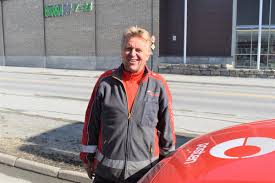 Vestre Toten, Østre Toten | Charles har levert post i 52 år: Nå må ...