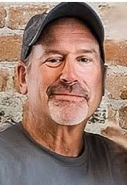 Elaine Benoit's Instagram, Twitter & Facebook