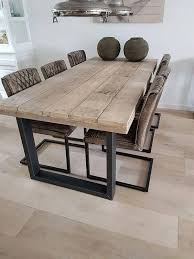This Modern Take On A Classic Look Presents A Timeless Chic Feel That Fits Perfectly Into Any Dec Mesas De Comedor Mesas Y Sillas Comedor Decoracion De Comedor