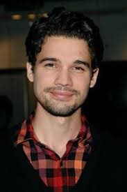 Steven Strait's Instagram, Twitter & Facebook