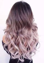 Depending on the aura you want, you can choose subtle rose and raspberry colors or bold copper and cherry red tones. Visit For More Einzigartige Ombre Frisuren Hairstylewomen Hair Hairstyles Hairwomen Stylewomen Frisuren Frisu Hair Styles Purple Ombre Hair Light Hair