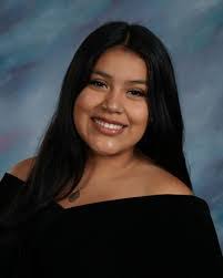 Samantha Ream's Instagram, Twitter & Facebook