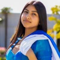 Lydia Ramon's Instagram, Twitter & Facebook