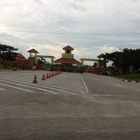 Oktober, 1986 diwartakan sebagai penjara bagi menempatkan kalangan banduan. Photos At Pusat Pemulihan Akhlak Government Building In Machang