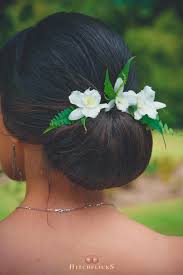 Eucalyptus hair comb greenery succulent bridal hair vine boho ivory flower comb bridal hair piece w. Bridal Style Inspiration Classic Vintage Glamorous Bridal Hair Flowers In Her Hair Updo Chignon Elegant Brunette Lowbun Sleek Updo By Beautystyle Make Me Bridal