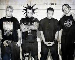 Billy martin good charlotte emo atlanta bands pictures image musica photos. Love Them 3 3 3 Good Charlotte My Favorite Music Entertainment Music