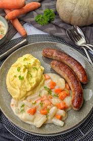 Kohlrabi Karotten Gemuse Mit Kapu Und Bratwurst Ein Super Essen Fur Kinder Und Die Ganze Familie Chiara Gesundes In 2020 Karotten Gemuse Bratwurst Abendessen Rezepte