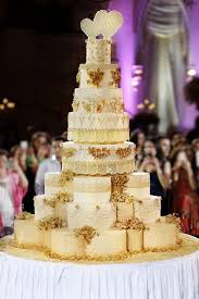 Giant Wedding Cake The Biggest Wedding Cake Ever Affiliate Wedding Giant Biggest Cake Ad Big Wedding Cakes Wedding Cake Table Wedding Cake Art