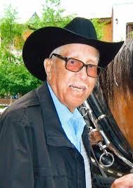 Tracy Gause's Instagram, Twitter & Facebook