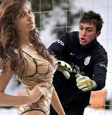 Maybe you would like to learn more about one of these? Ebru Sanci Iki Ay Once Ayrildigi Galatasaray In Uruguayli Kalecisi Fernando Muslera Icin Ilginc Aciklamalarda Bulundu