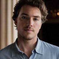 Lisa Prettyman's Instagram, Twitter & Facebook