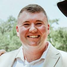 Alex Straker's Instagram, Twitter & Facebook