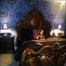 Pin By Saudade On Disney Because It Makes Me Smile Disney Haunted Mansion Disney Rooms Haunted Mansion