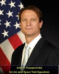 Team V announces its quarterly award winners > Vandenberg Space Force Base  > Article Display