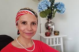 Lung cancer patients who do feel back pain often perceive it. Metastatic Breast Cancer Treatment Was Destroying My Spirit Until I Tapped Into My Colombian Roots And Alternative Medicine Healthywomen