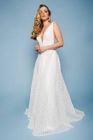 Das perfekte hochzeitskleid für jede frau. Organza Brautkleid Bestickt Zauberhaft Leichtes Tragerkleid