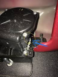 The cargo hatch will not lock using the keyless entry or by using the. Gmc Yukon Questions 2008 Yukon Rear Lift Gate Will Not Open Electrical Handle How To R Cargurus