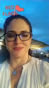 RED FLAGS 💬 Cuéntanos: ¿Qué red flags dejaste pasar en su momento que hoy  reconoces claramente? Tu historia puede ser una luz para alguien que lo  necesita. ❤️ A veces, las señales de advertencia no se ...