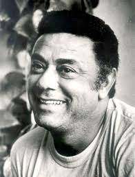 Mario Balmaseda se ha convertido en leyenda. Primerísimo actor de teatro,  rostro de nuestro cine, protagonista de una de las series televisivas más  trascendentales producidas en Cuba, fue un artista alabado por