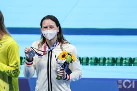 為港爭光 劍神張家朗奪金 去年曾陷低谷 勉港人永不言棄 看穿劍手心促成蛻變 兩外籍教練助港登頂 大師兄張小倫見證成長：幾代人努力終有回報 金牌吉祥物誤遭對手拿走 父母不逼繼籃球衣缽撐退學 成就劍神 張家朗感激家人忍耐 父：超級好的生日禮物 李麗珊讚家朗不放棄 體院林大輝基金贈750萬 重劍女團今出擊 首仗8强戰中國 鄧謝配混雙險勝首. 6 8tdhptclrpkm