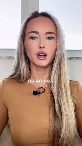 Kerrie Sheldon's Instagram, Twitter & Facebook