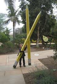 This Picture Is An Example Of Scale Because The Of How Large The Pencil Is Amazing Street Art Outdoor Art Street Art