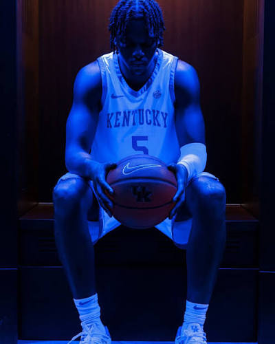 First photos of Zoom Diallo in the Kentucky blue and white. 🔵⚪️ Mark Pope  has his PG1! What do you think #BBN? 📸: UK Athletics