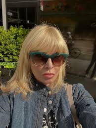 happystpattysday 🍀🎂 Patti Hansen getting her hair styled by the brilliant  Andre of Cinandre 1973. I wouldn't meet teen model Patti for another 3  years. This photo brings back so many memories.