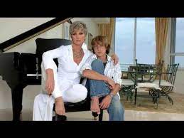 May 31, 2021 · juanpa zurita y macarena achaga, protagonistas de la serie luis miguel, son pareja en la vida real. Una Entrevista Sebastian Zurita A Su Padre Humberto Zurita Youtube